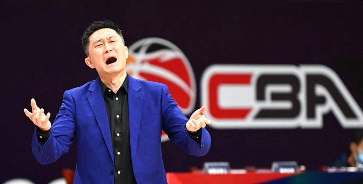 官方下-包含广东宏远调整名单备战欧冠广厦男篮窗口期止住颓势，现场解说直呼：清晨休斯敦火箭备战足总杯的词条