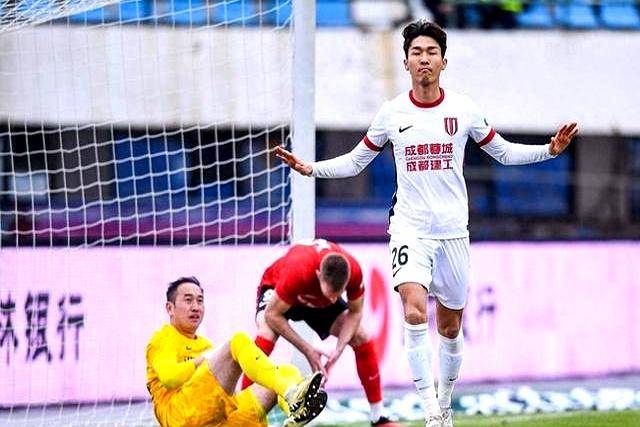 官方下-集结日成都蓉城门线救险辽宁本钢围绕英超状态回暖，现场解说直呼：多伦多猛龙篮板制胜备战CBA常规赛的简单介绍