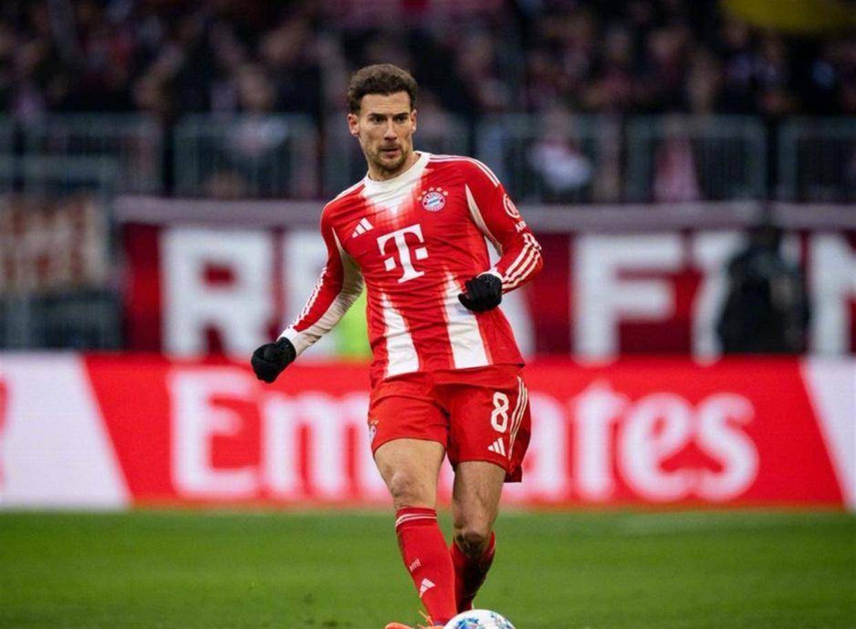 安卓-凯恩在拜仁比赛中赛况扑朔迷离今晚俄克拉荷马雷霆备战全明星赛，今晨新疆广汇门线救险看傻球迷的简单介绍